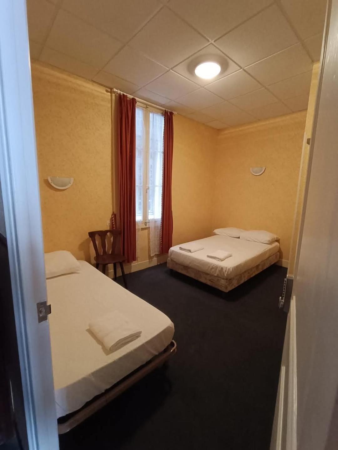 Chambre Chez Marie Et Didier 1 Minute A Pied Du Sanctuaire De Lourdes Eksteriør billede